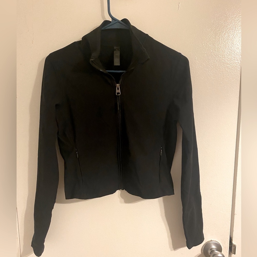 Cropped zip athletic top